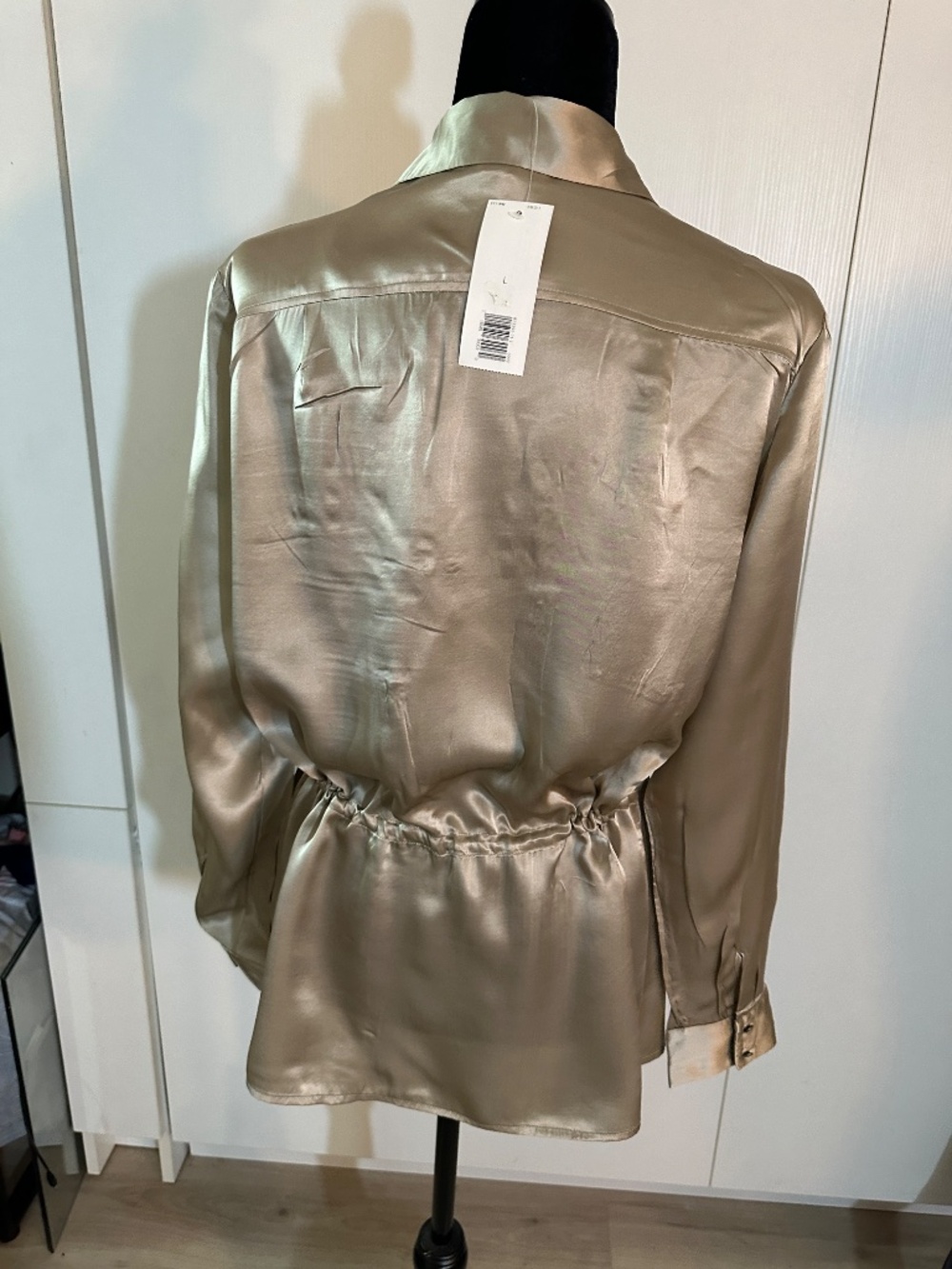 NWT BANANA, REPUBLIC, SILK BLOUSE, LARGE 🔥🔥♥️ - Picture 10 of 12
